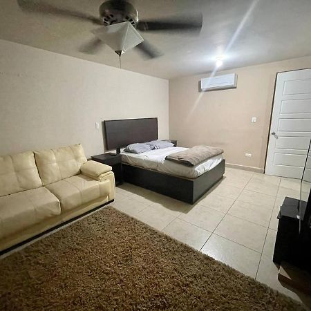 Altabrisa Residencial Villa Monterrey Exteriör bild